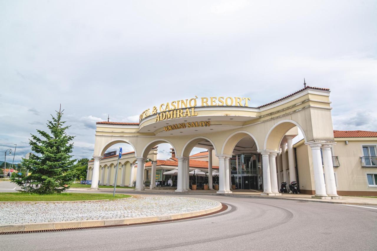 Casino&Hotel ADMIRAL Kozina Esterno foto
