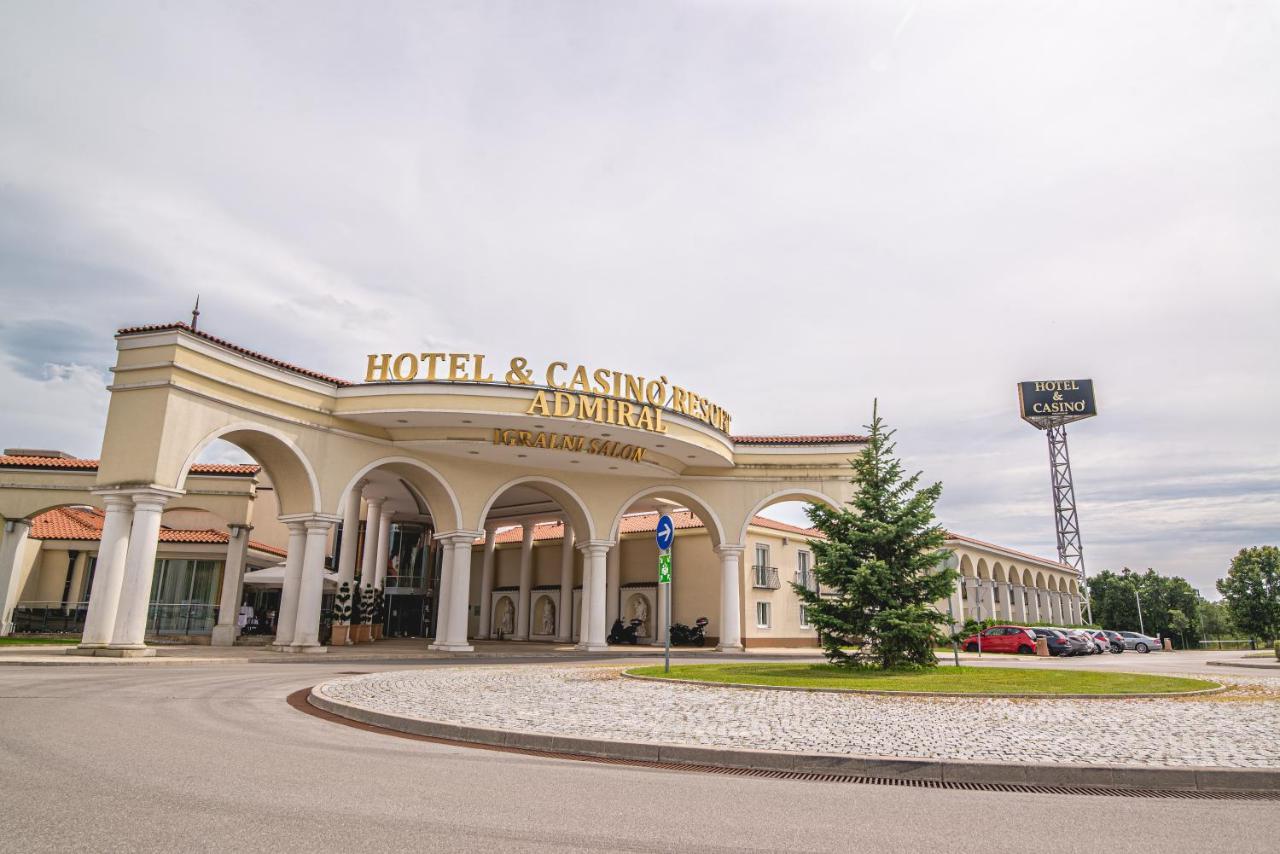 Casino&Hotel ADMIRAL Kozina Esterno foto