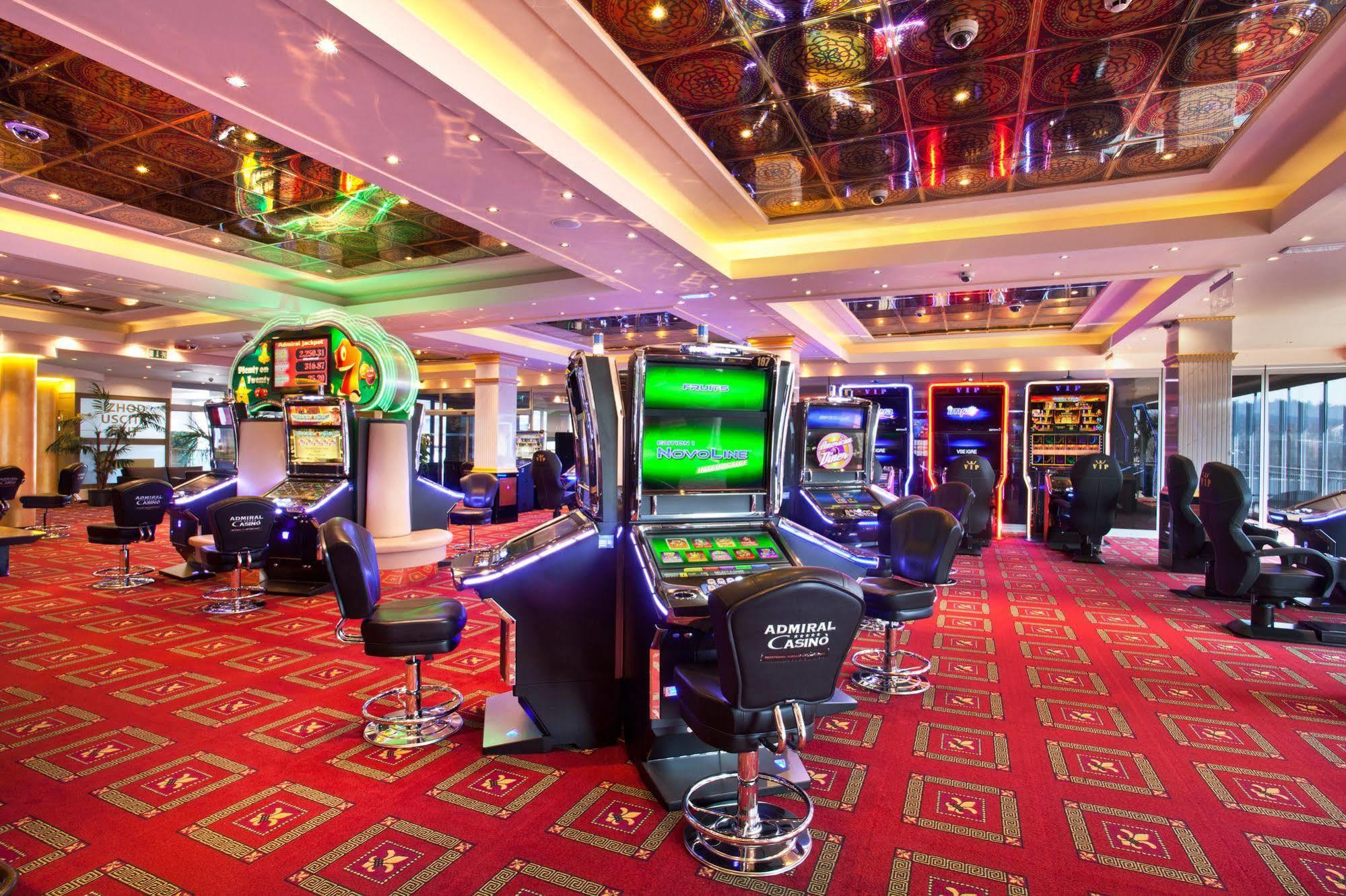 Casino&Hotel ADMIRAL Kozina Esterno foto