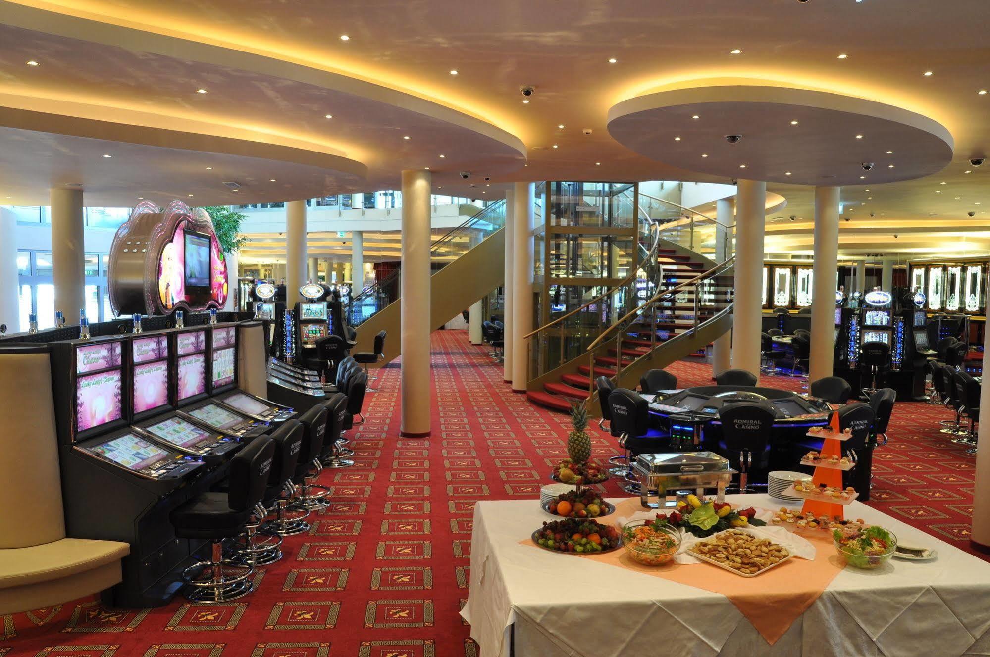 Casino&Hotel ADMIRAL Kozina Esterno foto